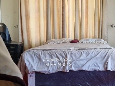 Marlborough 5-Bed Home on 4,698m² – Verandah & Garden