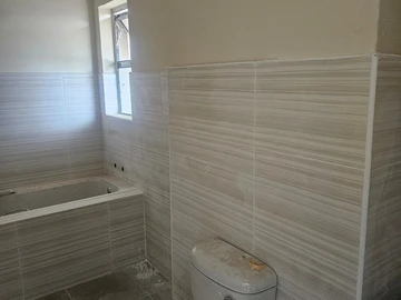 2 Bedroom Flat & Apartment