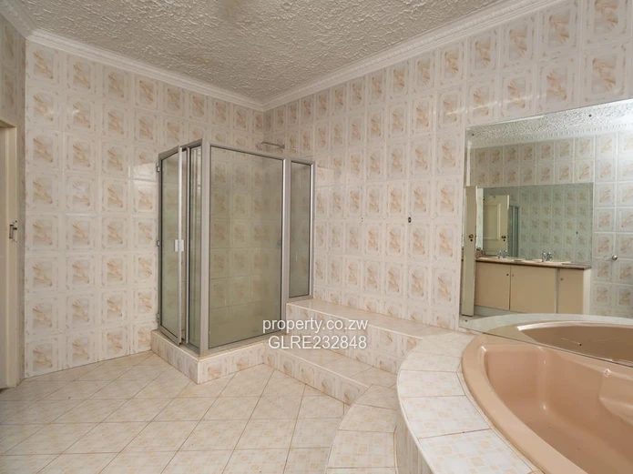 Luxury Double-Storey Residence in Greystone Park