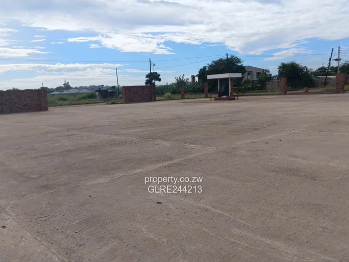 Westgate Service Station — 3,404m² with 900m² Building & Paved Forecourt