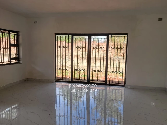 Bright open-plan 4-Bed home with borehole in Philadelphia