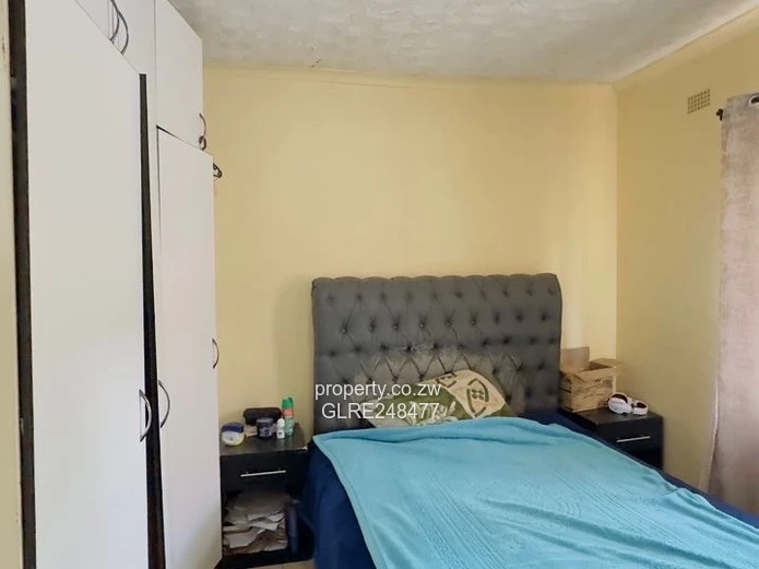 Spacious 4-Bed Walled Home in New Marlborough — Solar & Tank