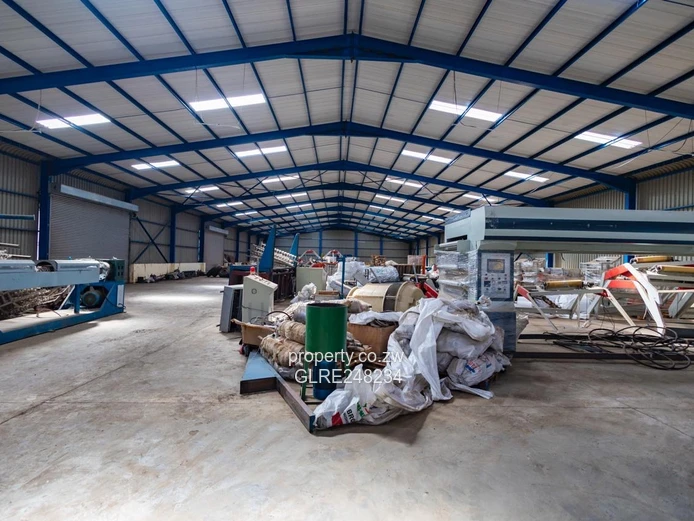 2,000 sqm Warehouse/Factory on 2,600 sqm Land in Madokero, Borehole