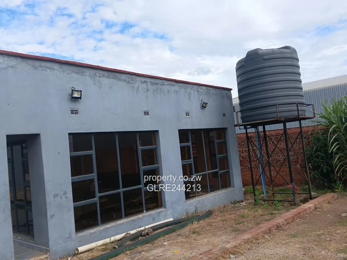 Westgate Service Station — 3,404m² with 900m² Building & Paved Forecourt