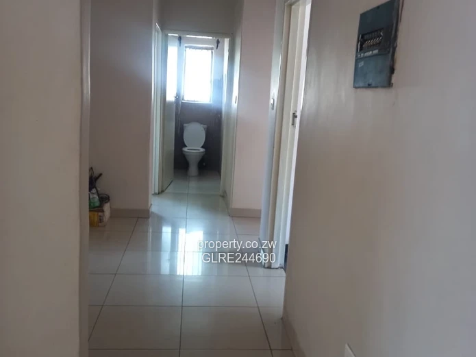 Madokero: 3-Bed Home with Borehole & Paved Driveway