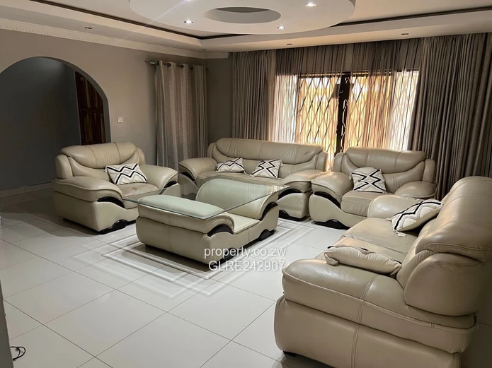 Spacious 4-Bed Home in Waterfalls - Modern Kitchen & Borehole