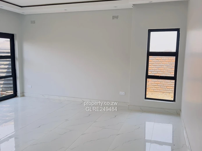 Modern 4-Bed Home in Nyeredzi Ridge - Solar & Borehole