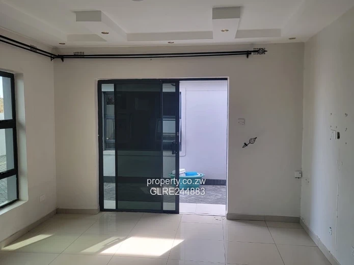 Freshly Renovated 3-Bed with Borehole in Madokero