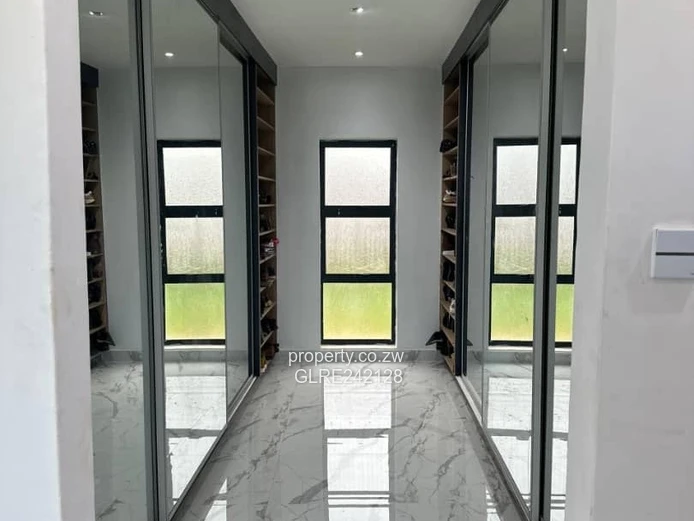 Mount Pleasant Heights - 5-Bed Luxury House For Sale