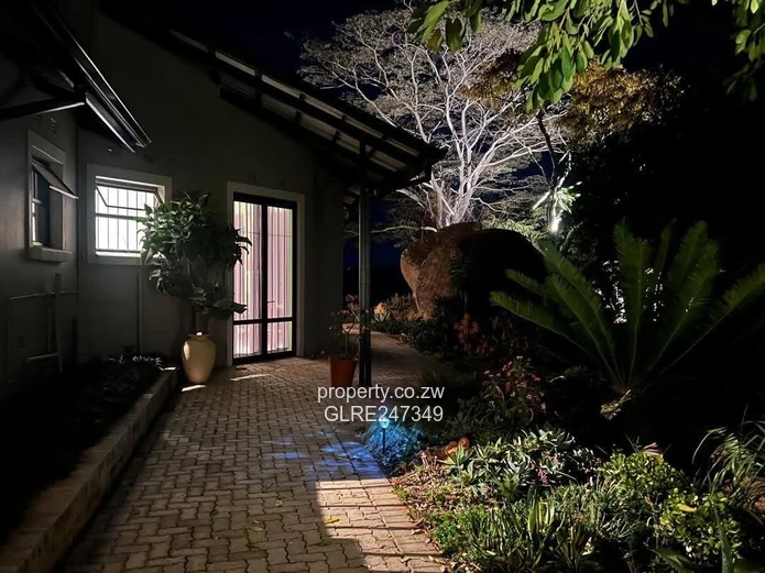Greendale 4-Bed Home on 4 Acres — Pool, Borehole & Views