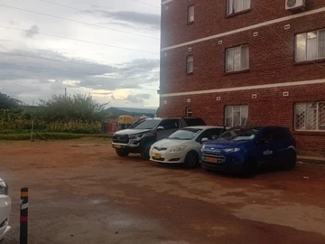 2 Bedroom Flat & Apartment