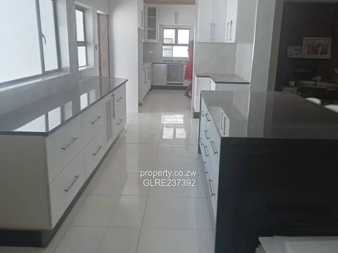 To Let Luxurious 3-Bedroom Cluster home for Rent