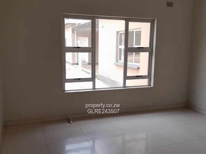 Spacious 3-Bed Family Home in Borrowdale with Borehole