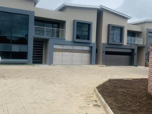 *Highlands 4-Bed Double story for Sale*