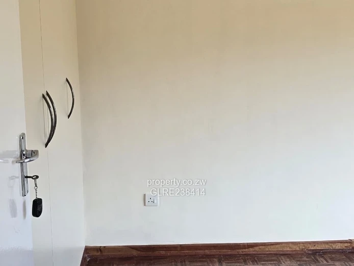 Spacious 5BR Borrowdale home — borehole & double garage