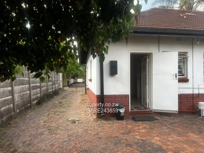 Avonlea 3-Bed Home: Borehole, Tiled Roof & Garden