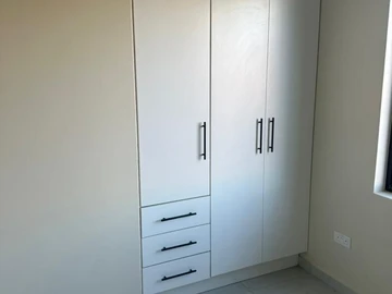 3 Bedroom Flat & Apartment