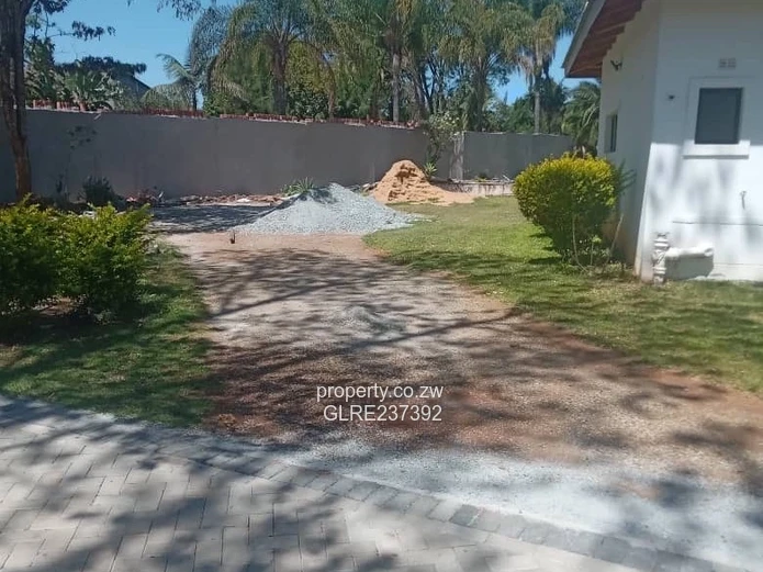 To Let Luxurious 3-Bedroom Cluster home for Rent