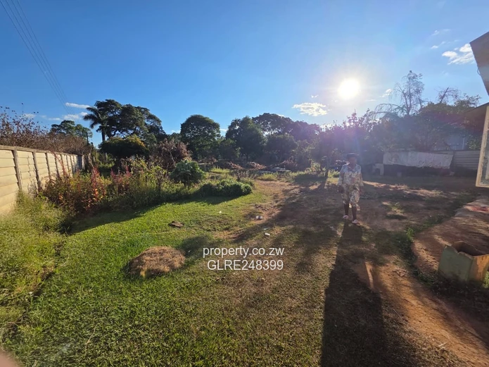 Walled 2,825m² Borrowdale Stand — Subdivide & Sewered