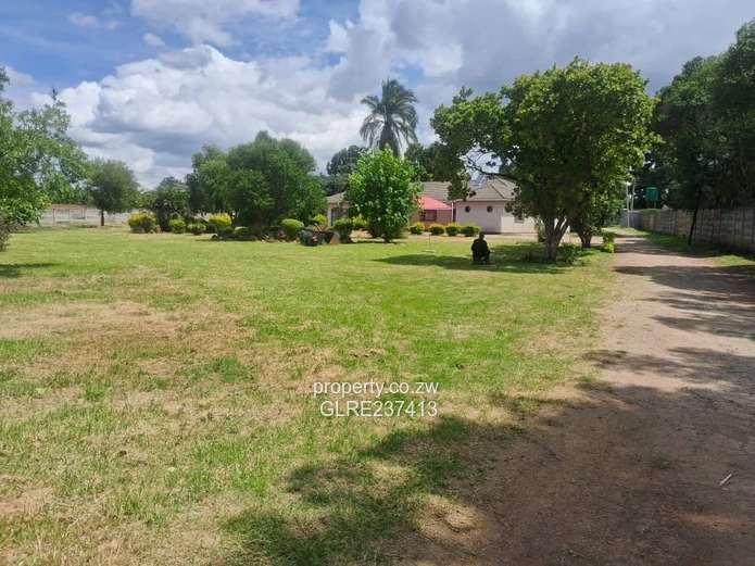 Mt Pleasant 5 Bed Offices along harare drive 