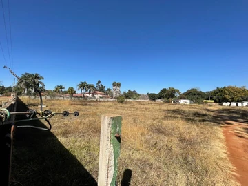 Commercial & Industrial Land