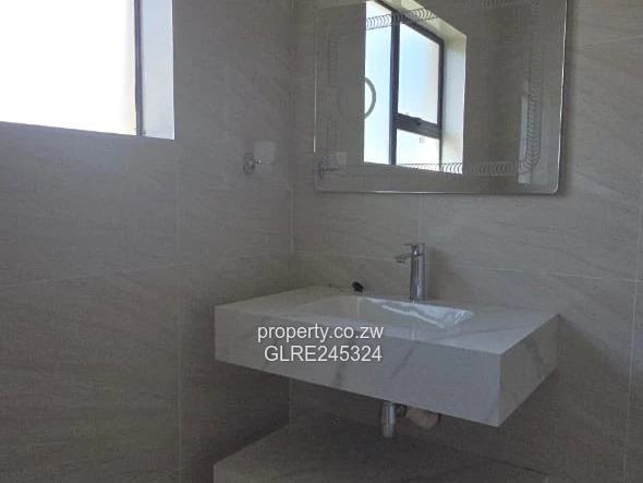 Spacious 2-Bed Apartment in Vainona — Modern Kitchen & Borehole (Sole Mandate)