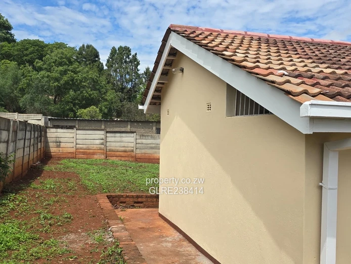 Spacious 5BR Borrowdale home — borehole & double garage