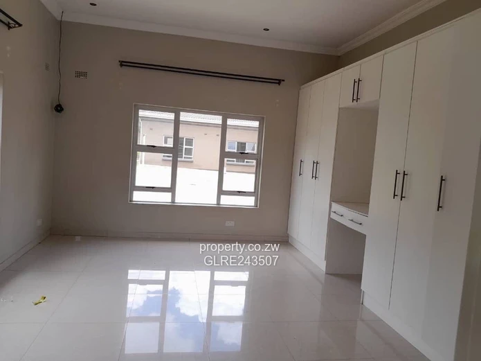 Spacious 3-Bed Family Home in Borrowdale with Borehole