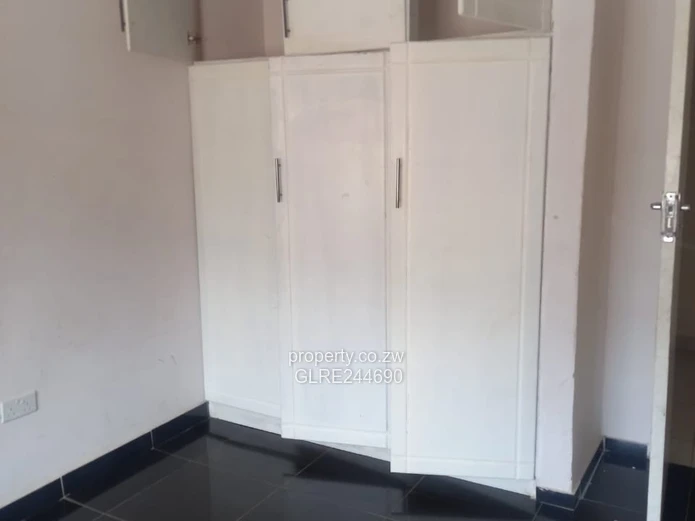 Madokero: 3-Bed Home with Borehole & Paved Driveway