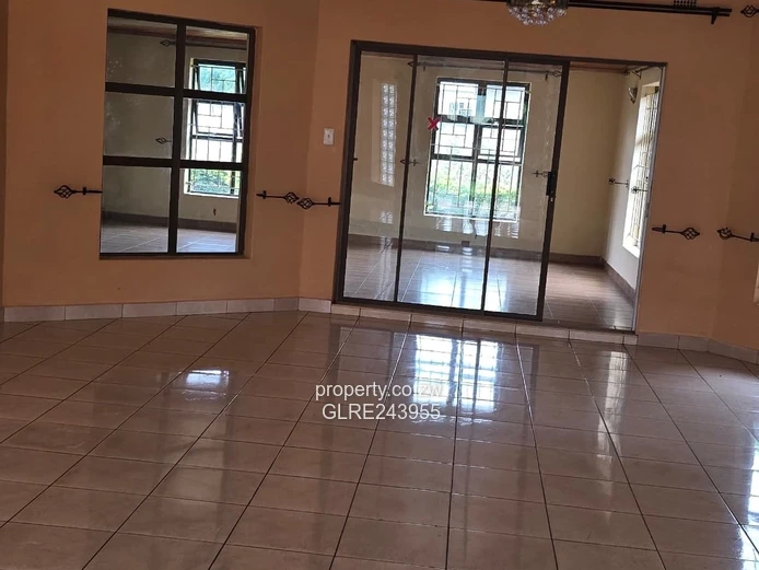 Milton Park: Spacious 3-Bed Home, Tiled Living & Borehole