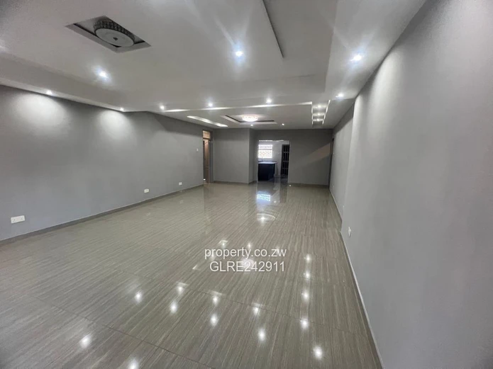 Modern 3-Bed Rockview Home — Open-plan & Paved Drive