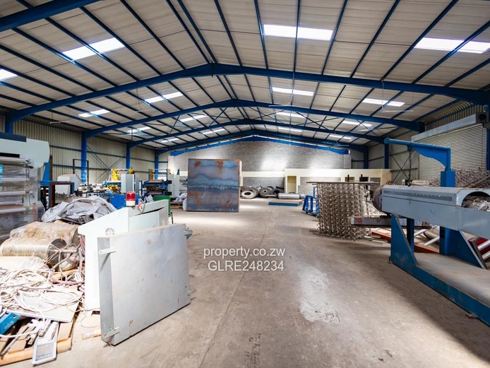 2,000 sqm Warehouse/Factory on 2,600 sqm Land in Madokero, Borehole