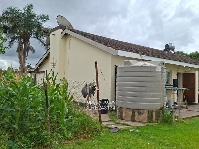 Renovated 3-Bed with Enclosed Patio & Garden — Mabelreign