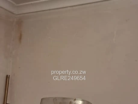 Spacious 5-Bed Home with Borehole in Bloomingdale, Harare West