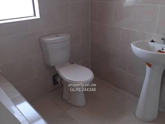 Marlborough 3-Bed Flat with Borehole & Modern Kitchen