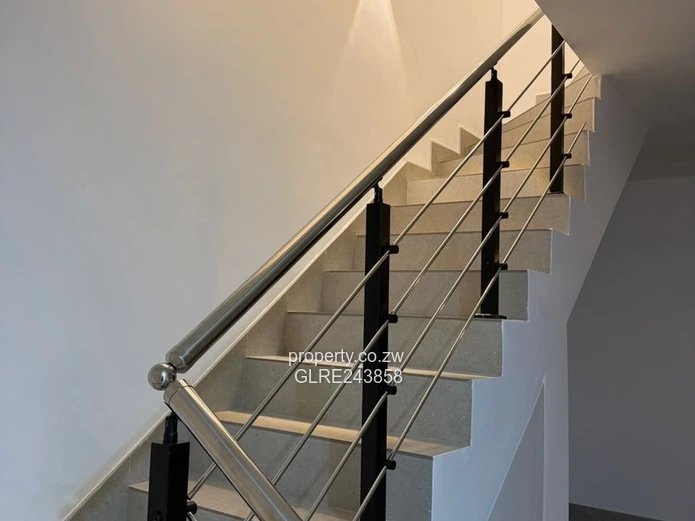 Modern 2-Bed Duplex Strathaven — Pool & Borehole