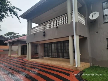6 Bedroom House