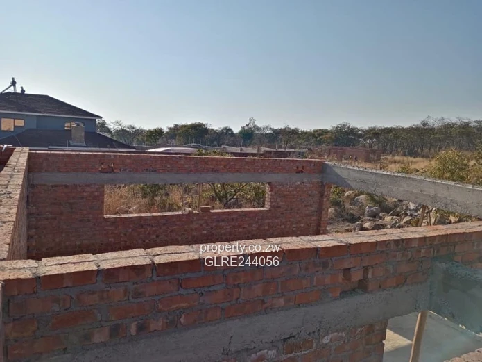 Crowhill Views: 5-Bed Entertainer with Pool & Garden