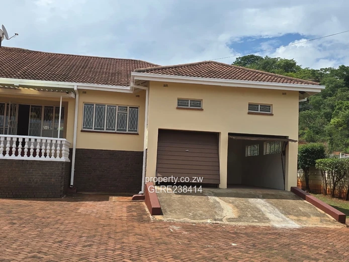 Spacious 5BR Borrowdale home — borehole & double garage