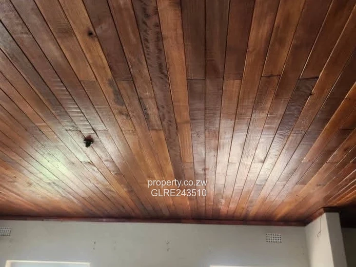 Marlborough 5-Bed Home with Spacious Garden & Borehole