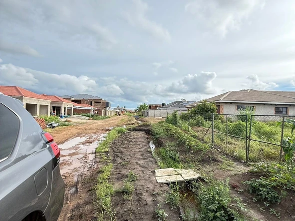 Stands & Residential Land