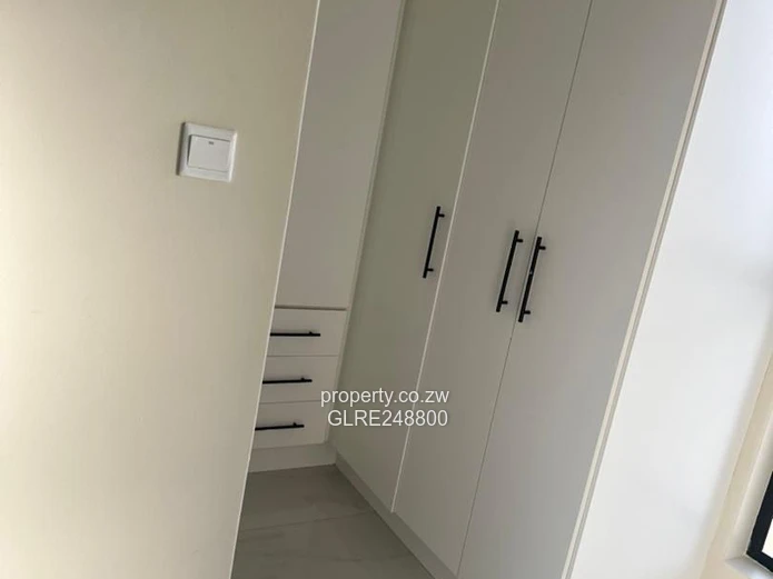 Spacious Glass-Front 3-Bed Townhouse in Bluff Hill - Borehole