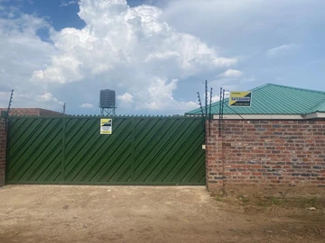 2 Bedroom House