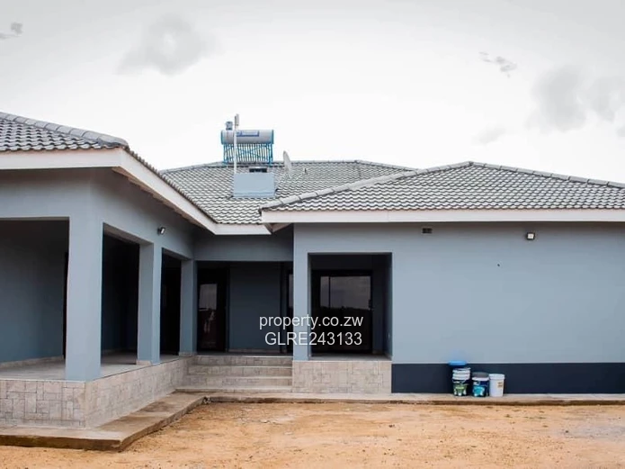 3-Bed Sunway City Home with Borehole & Solar Geyser