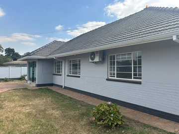 Spacious 3-Bedroom Home for Rent in Eastlea with Borehole