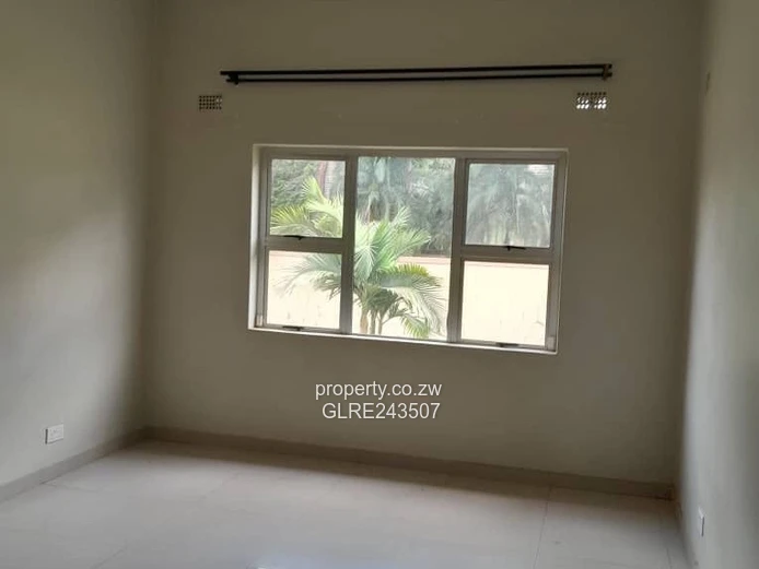 Spacious 3-Bed Family Home in Borrowdale with Borehole