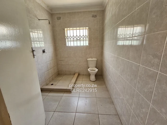 Secure 4-Bed Home in Aspindale Park - Borehole