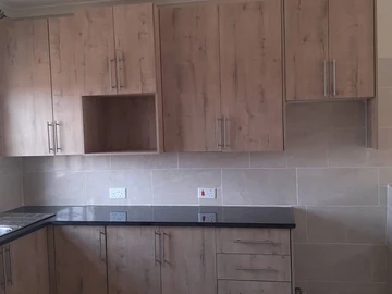 3 Bedroom Flat & Apartment