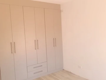 3 Bedroom Flat & Apartment