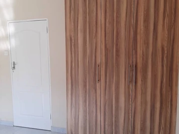 3 Bedroom Flat & Apartment